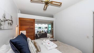 1 bedroom, Egyptian cotton sheets, premium bedding, pillow-top beds