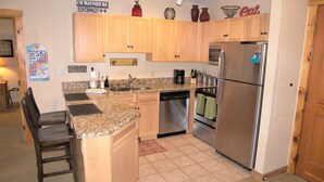 콘도, 침대(여러 개), 산 전망 (Dakota Lodge 2 bed 2 bath DLGF) | 전용 주방