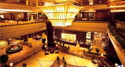 Kunming Green Lake Hotel