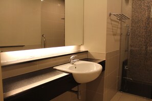 Leilighet, 1 soverom | Vask på badet