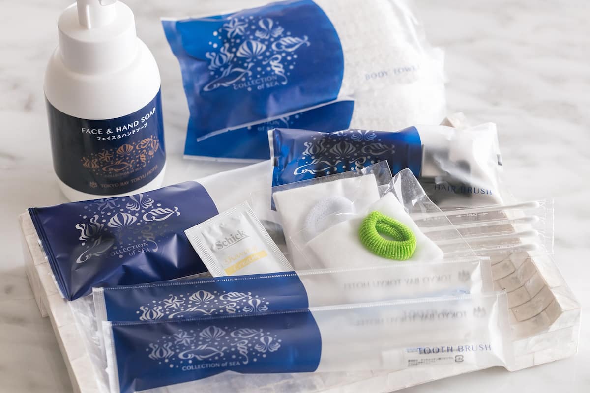 premium bedding, in-room safe, blackout curtains, free wifi