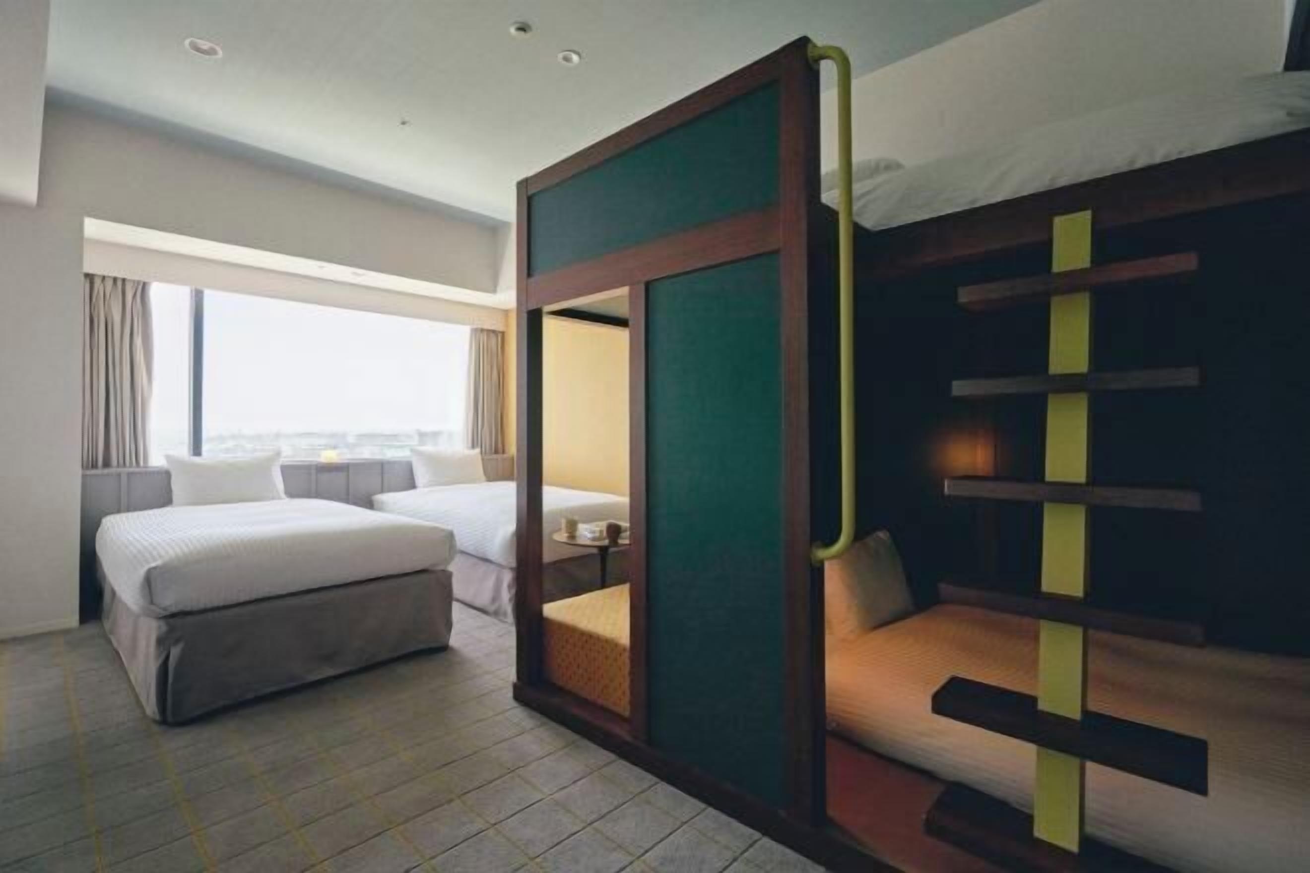 Premium bedding, in-room safe, blackout curtains, free WiFi