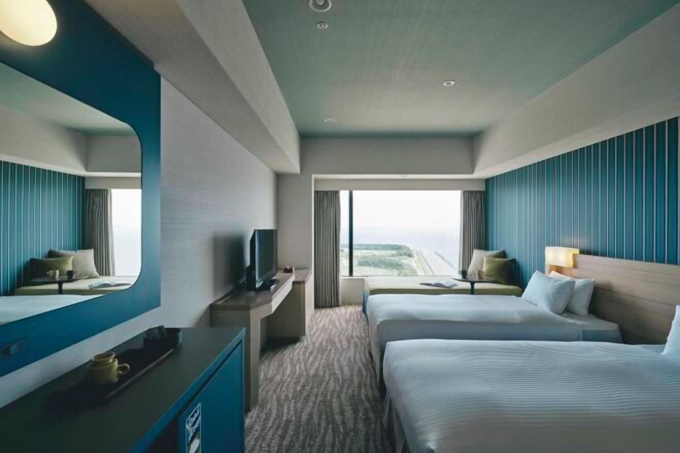 Premium bedding, in-room safe, blackout curtains, free WiFi