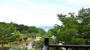 豪華公寓, 2 間臥室, 陽台, 部分海景 | 陽台景觀