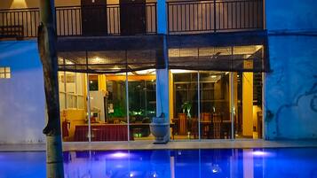 Alberca al aire libre