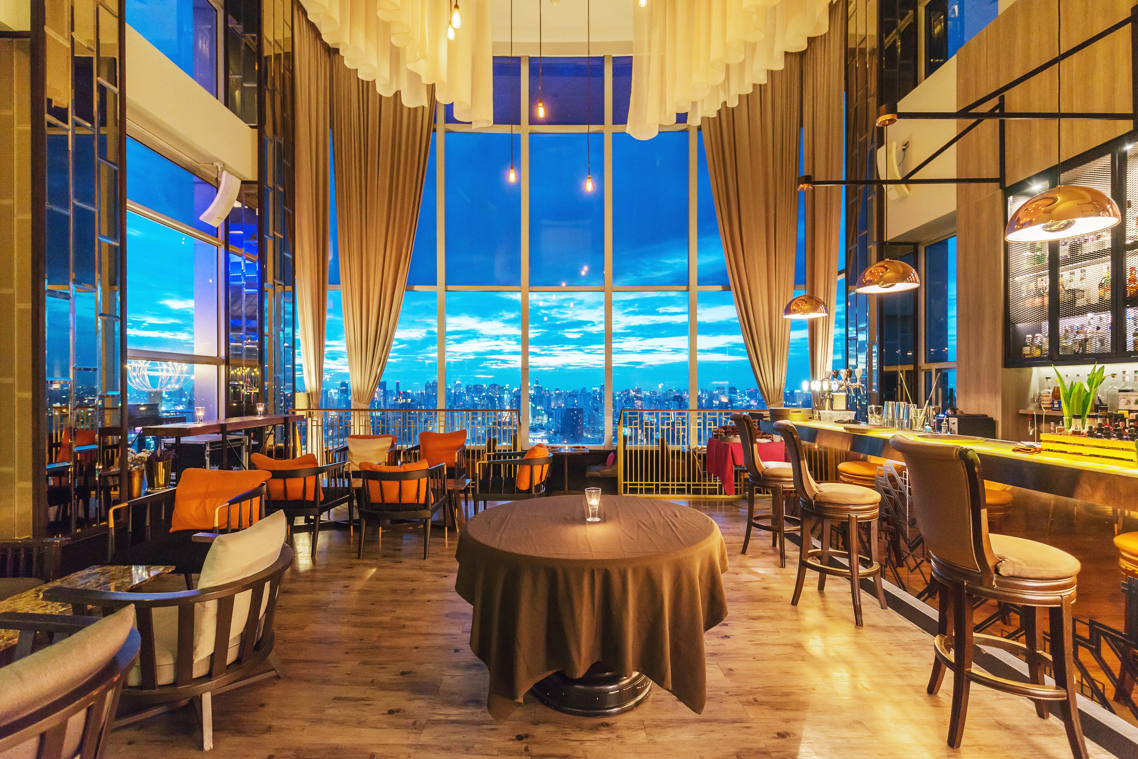 Bar lounge