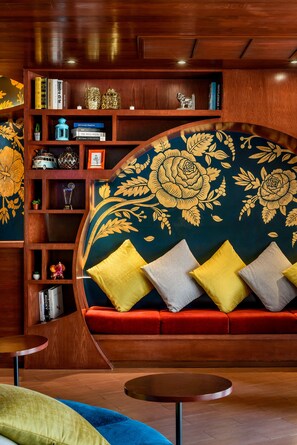 Lobby sitting area - Hotel VELA be Bangkok Ratchathewi (Bangkok)