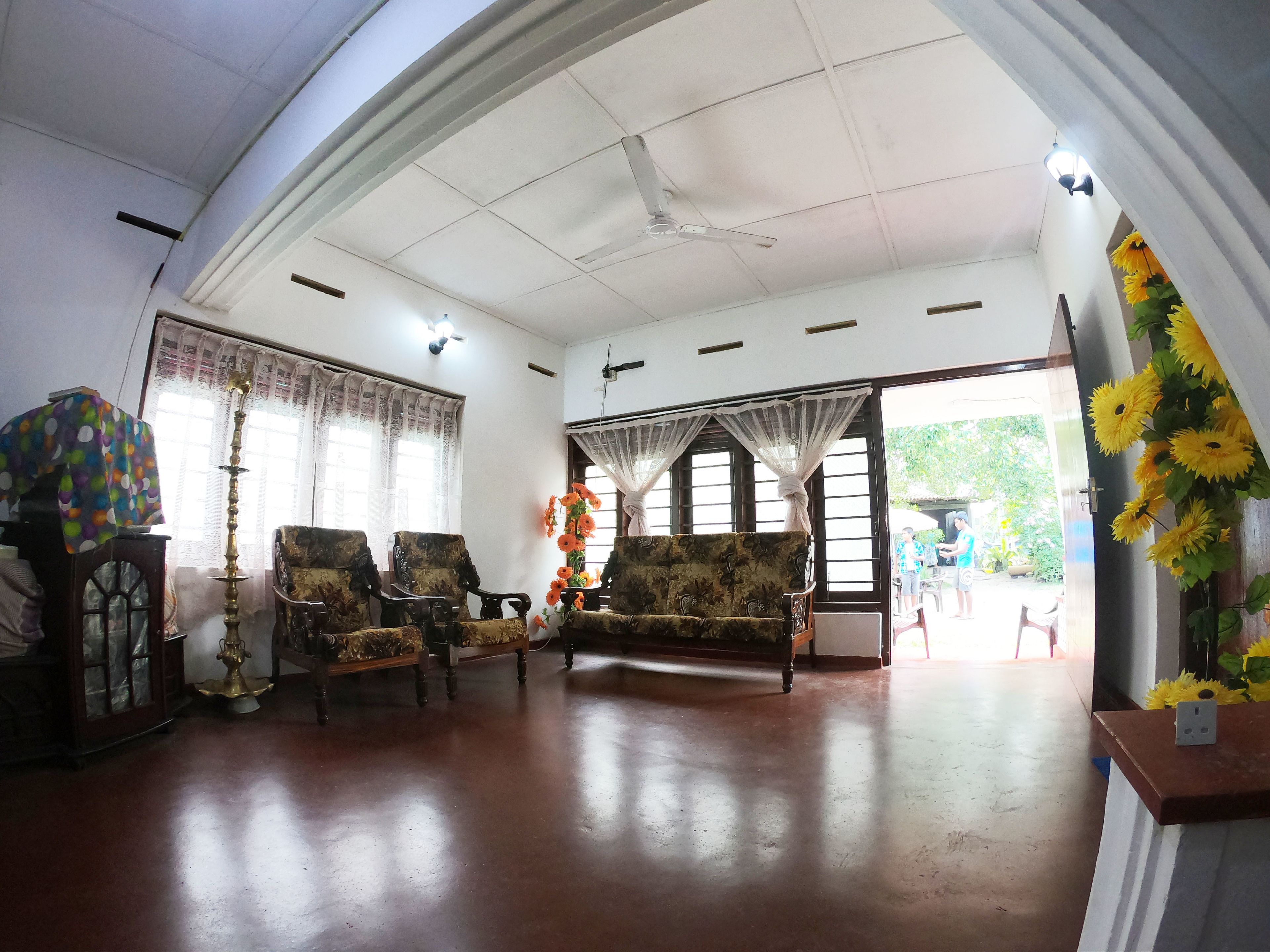 Familie huis, 1 slaapkamer, keuken, uitzicht op zwembad | Woonruimte | Een 21-inch flatscreentelevisie met satellietzenders en televisie