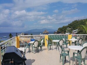 Outdoor dining - Sabang Oasis Resort (Puerto Galera)