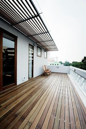 Terrace/patio - Mayo Inn (Singapore)