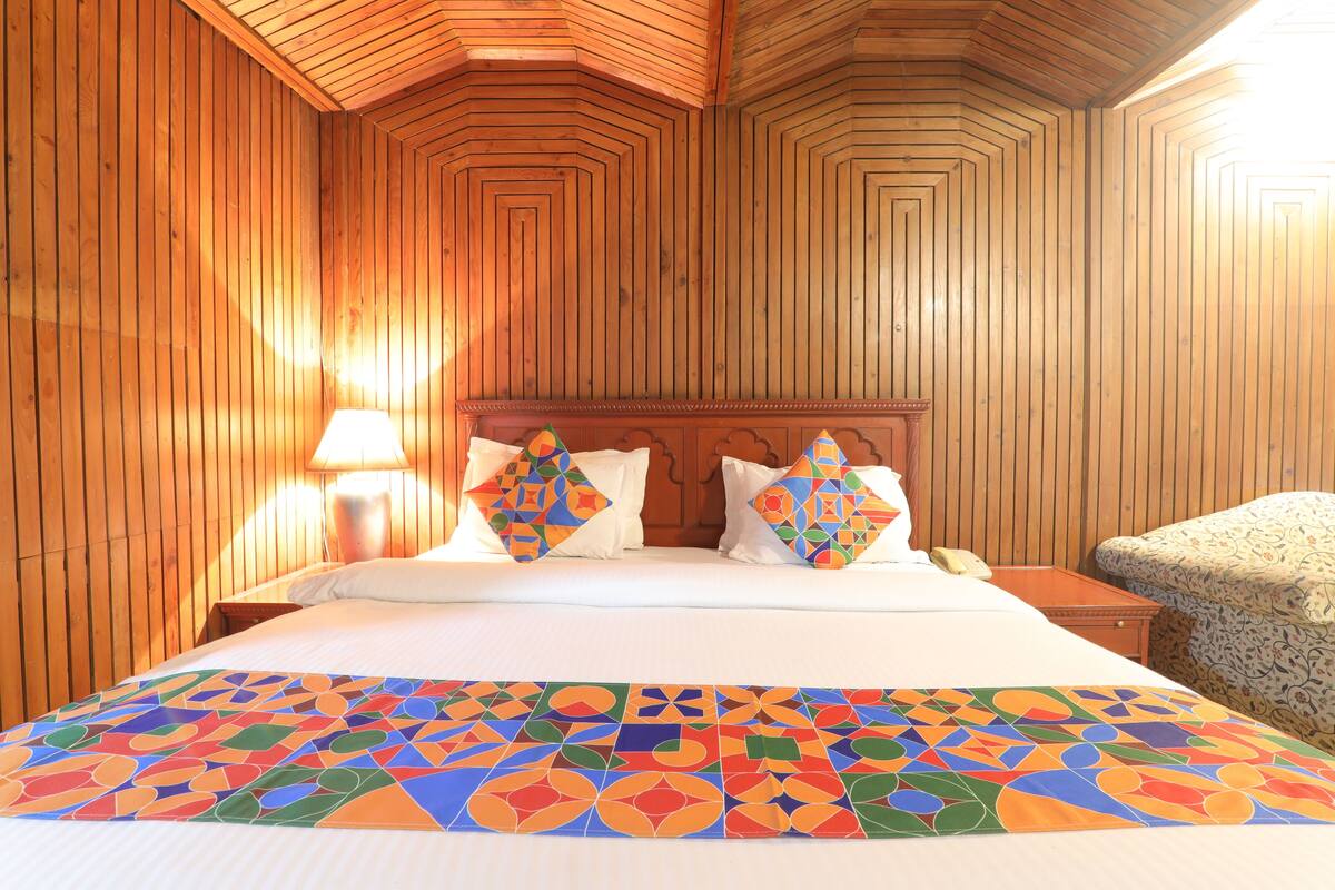 Habitación Club, 1 cama matrimonial | Ropa de cama de alta calidad y minibar