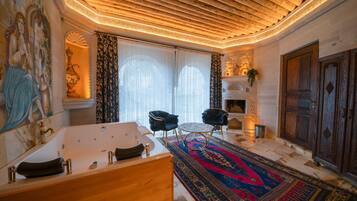 Luxury Double Room | Minibar, desk, laptop workspace, soundproofing