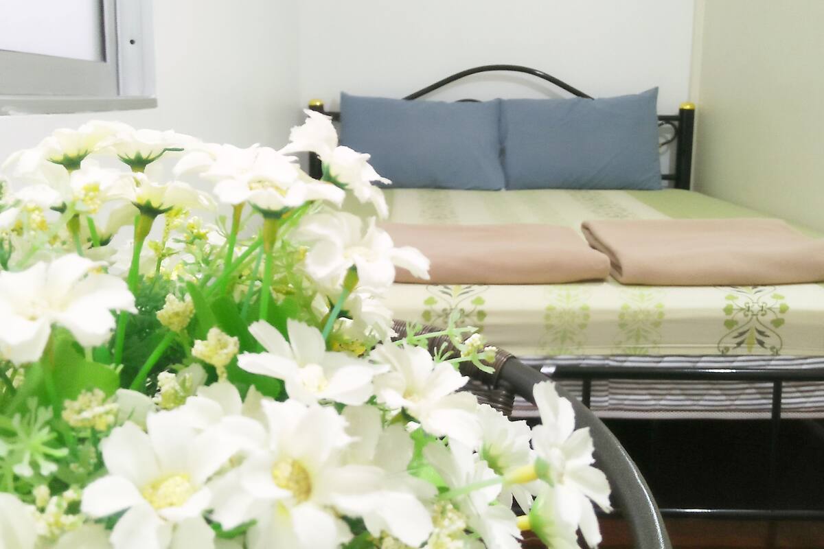 Desk, free WiFi, bed sheets