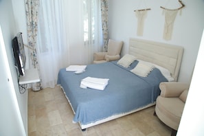 Premium bedding, minibar, blackout curtains, soundproofing - Apaz Alacati Hotel (Cesme)
