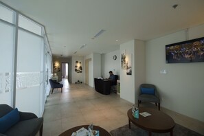 Couples treatment rooms, body treatments, aromatherapy, body scrubs