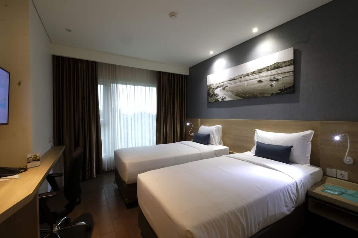 superior room double | 1 bedroom, desk, laptop workspace, soundproofing
