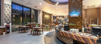 Hotel AYOLA Lippo Cikarang
