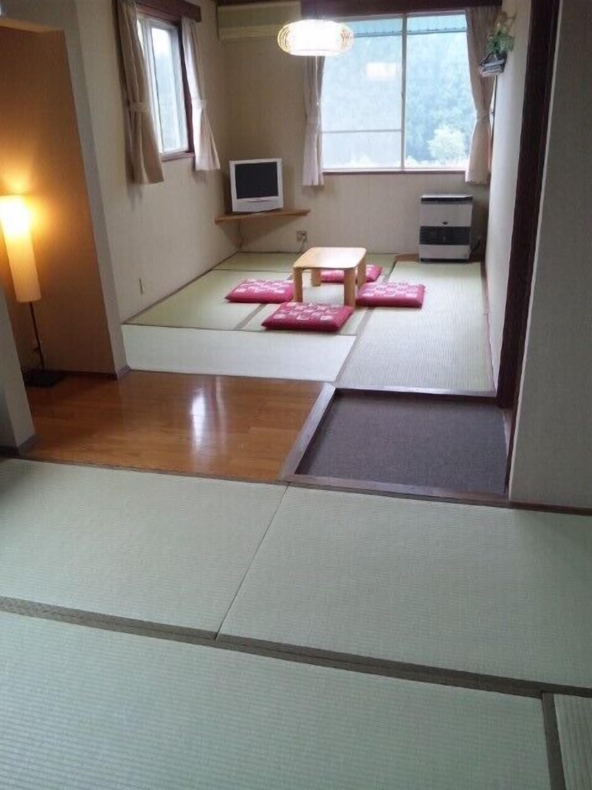 Traditional Room, Non Smoking (Japanese Style, 12 tatami mats) | Wi-fi percuma 