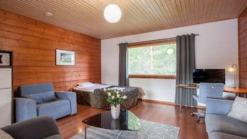 Sea Deluxe Twin Room | Schreibtisch, laptopgeeigneter Arbeitsplatz, VerdunkelungsvorhÀnge