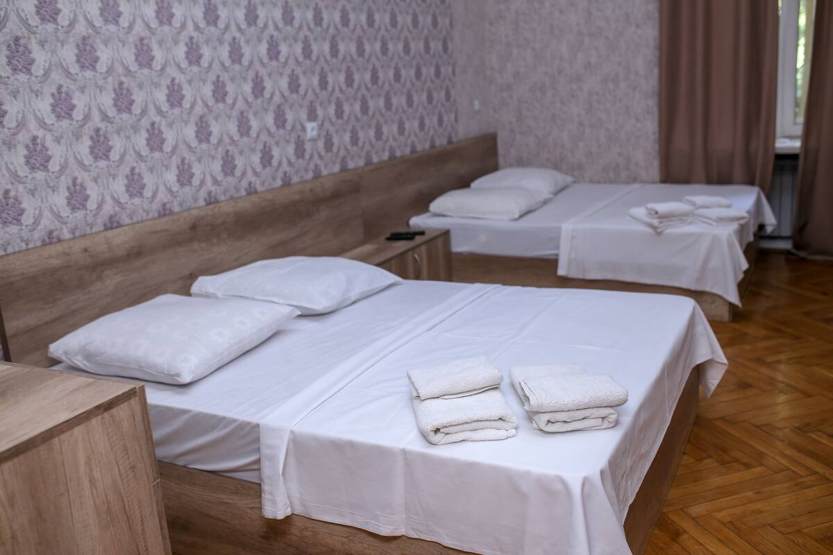 1 bedroom, premium bedding, iron/ironing board, free WiFi