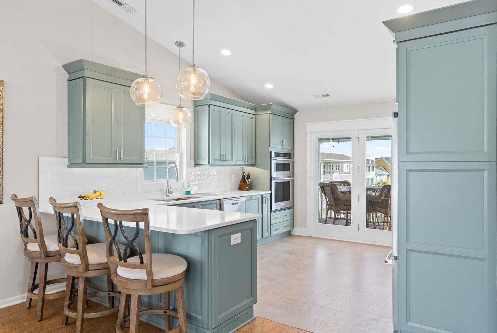 House, 4 Bedrooms | Private kitchen | Full-sized fridge, microwave, oven, stovetop