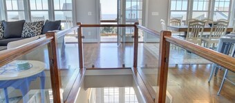 Absolute Paradise 5 Bedroom Home by RedAwning