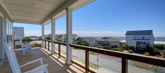Absolute Paradise 5 Bedroom Home by RedAwning