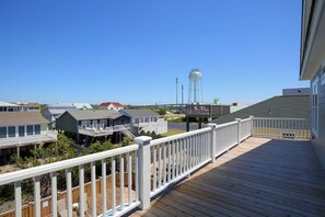 House, 4 Bedrooms | Property grounds - Absolute Paradise 5 Bedroom Home by RedAwning (Supply)