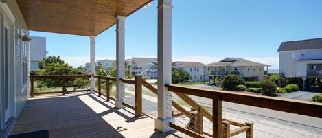 House, 4 Bedrooms | Terrace/patio