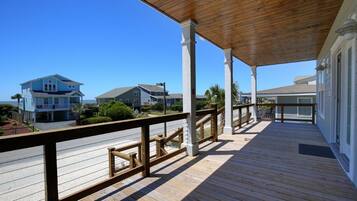 House, 5 Bedrooms | Property grounds