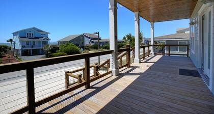 Absolute Paradise 5 Bedroom Home by RedAwning