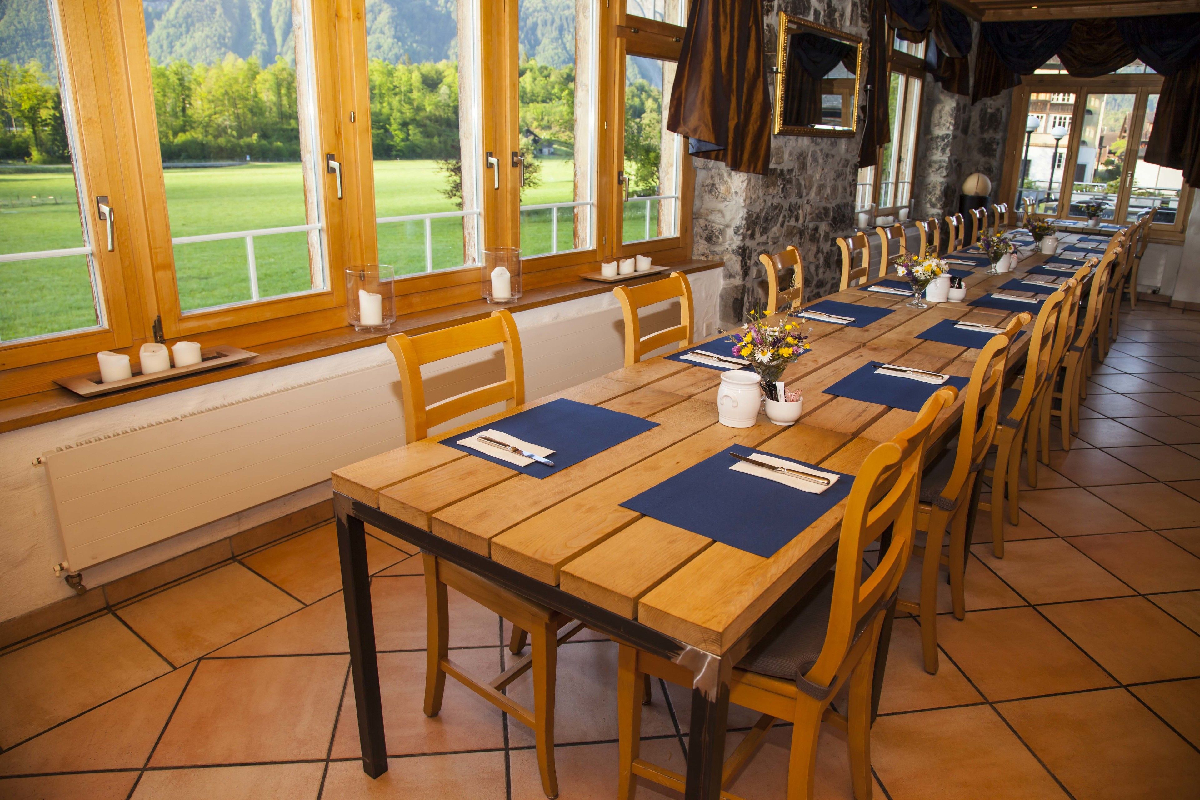 包含每日  当地美食早餐