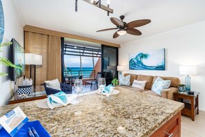 Condo, 1 Bedroom | Living area