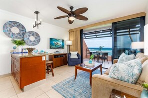 Condo, 1 Bedroom | Living area