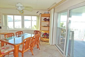 In-room dining - Thunder Island 7A (Ocean City)