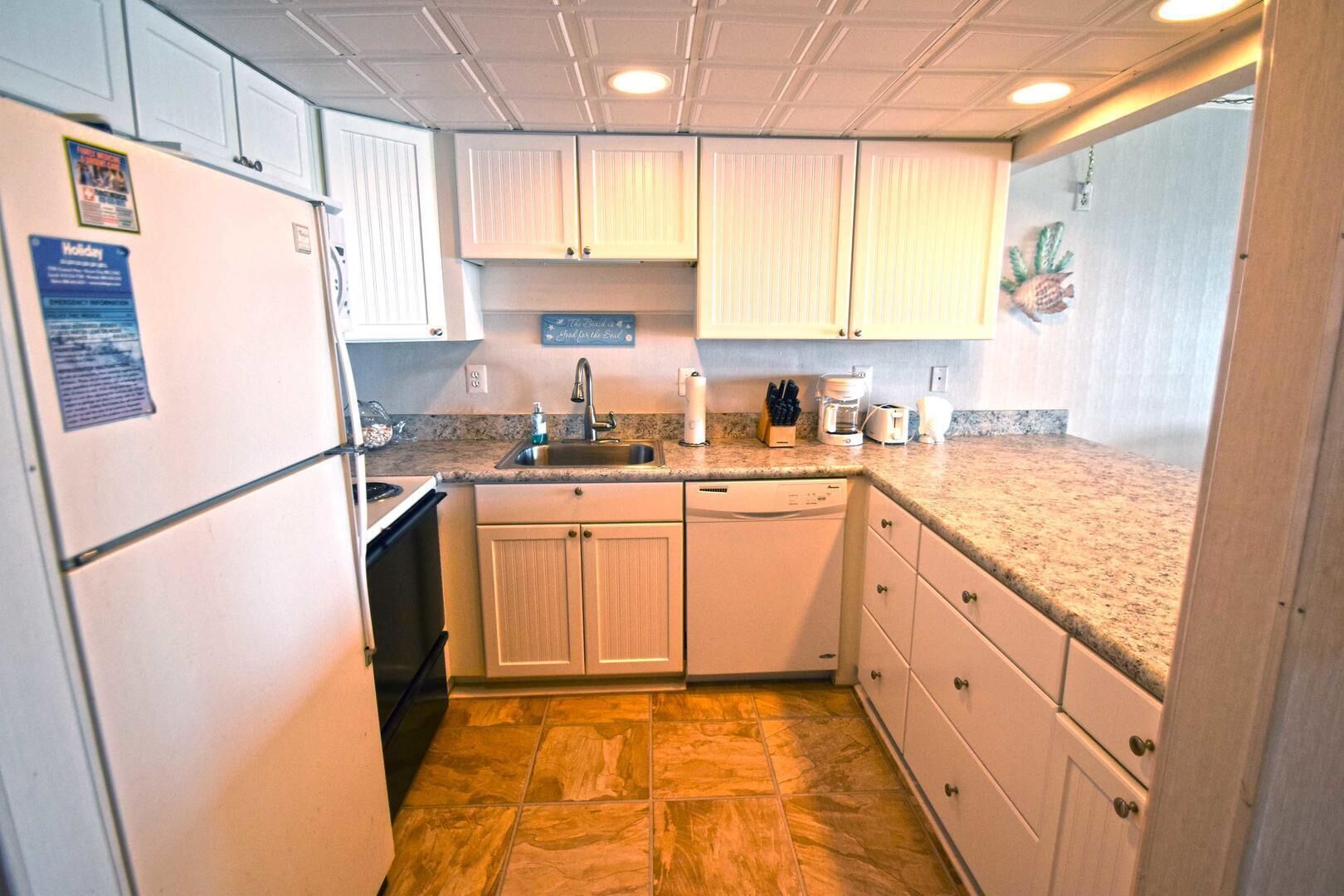 Condo, 2 Bedrooms | Private kitchen