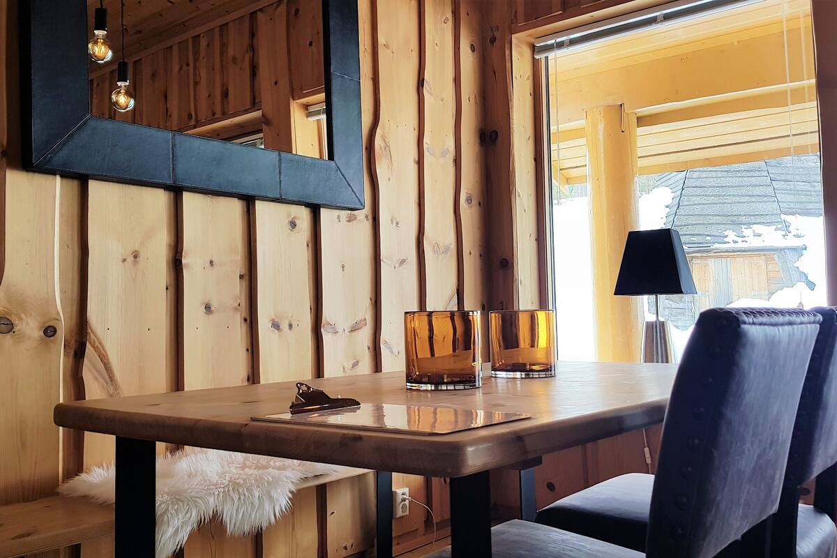 基础公寓, 1 间卧室, 山景 | 2 多间卧室、遮光窗帘、熨斗/熨衣板、免费 WiFi