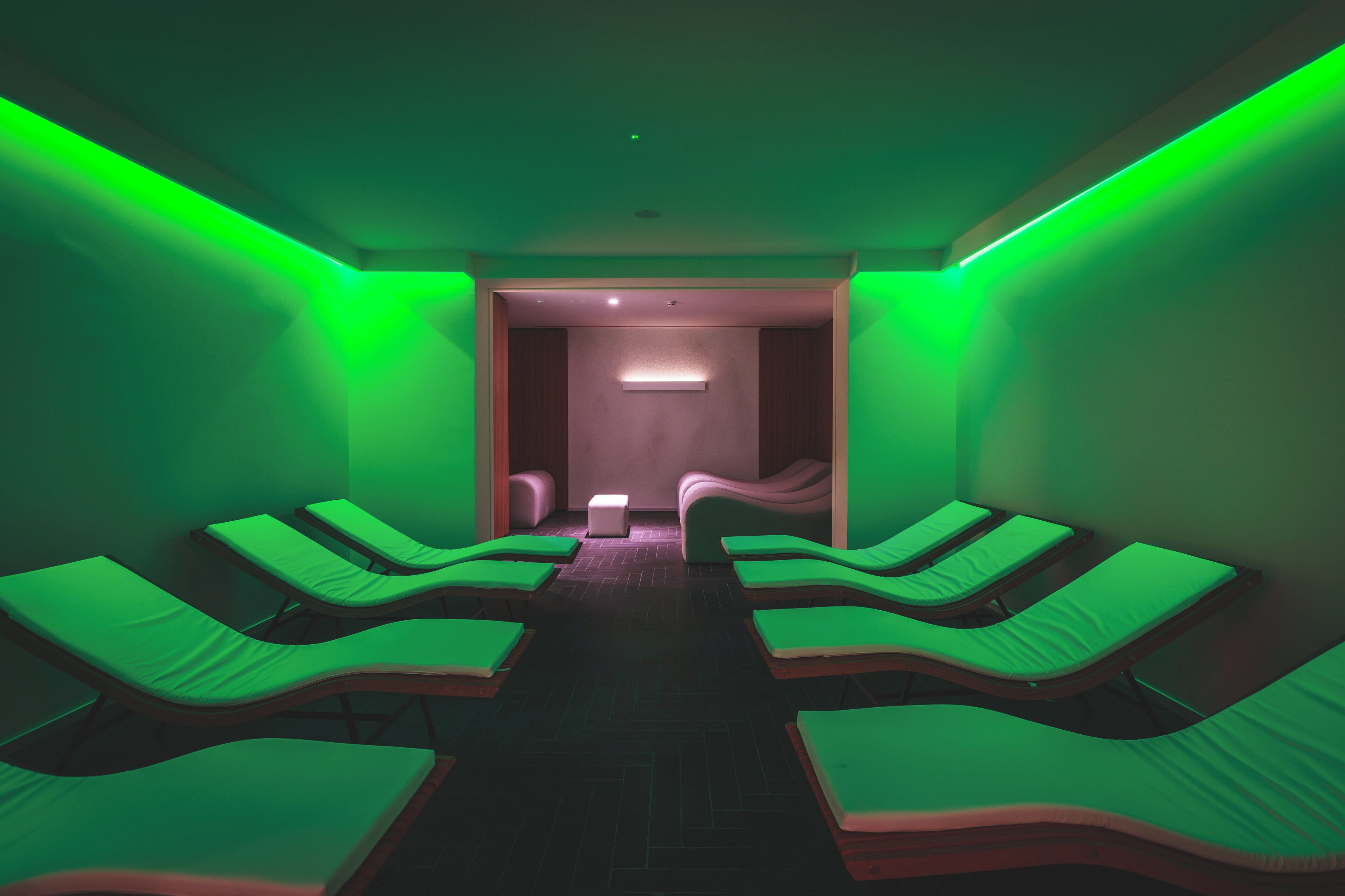 Sauna, hot tub, steam room, hot springs, massages