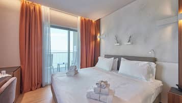 Minibar, in-room safe, desk, laptop workspace