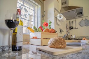 Apartemen, 1 kamar tidur | Dapur pribadi | Lemari es, kompor, dan peralatan masak/sendok-piring