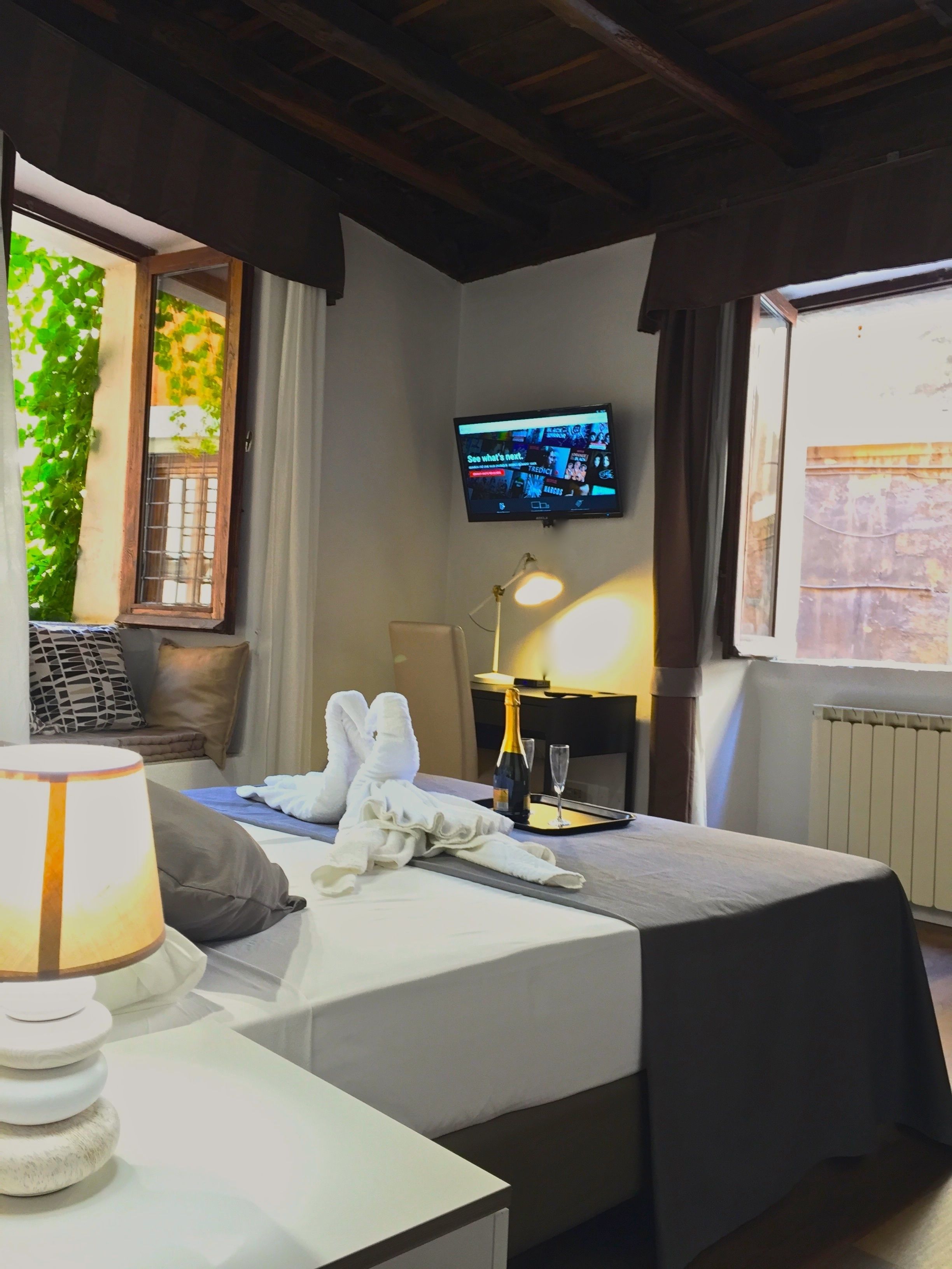 Doppia Superior, 1 camera da letto, angolo cottura, vista città | Biancheria da letto di alta qualità, una cassaforte in camera