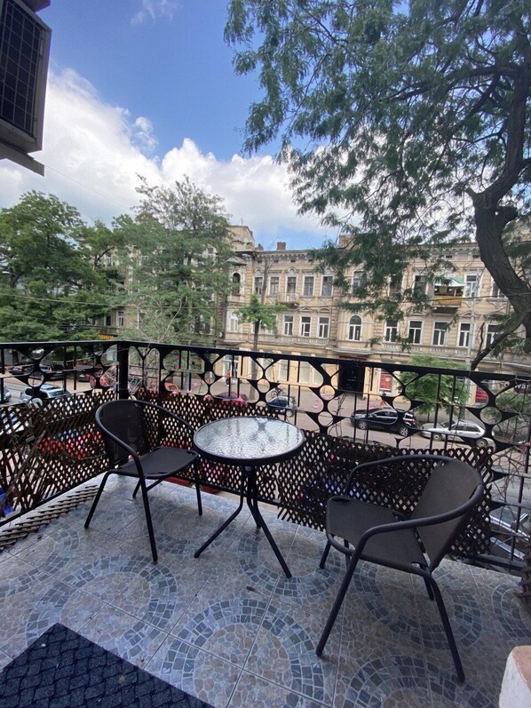 Superior Apartment, 1 Bedroom, Lanai, City View | Terrace/patio - Venus Hotel (Odesa)