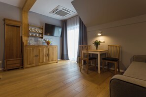 Duplex, 2 Bedrooms (Apartment 3)
