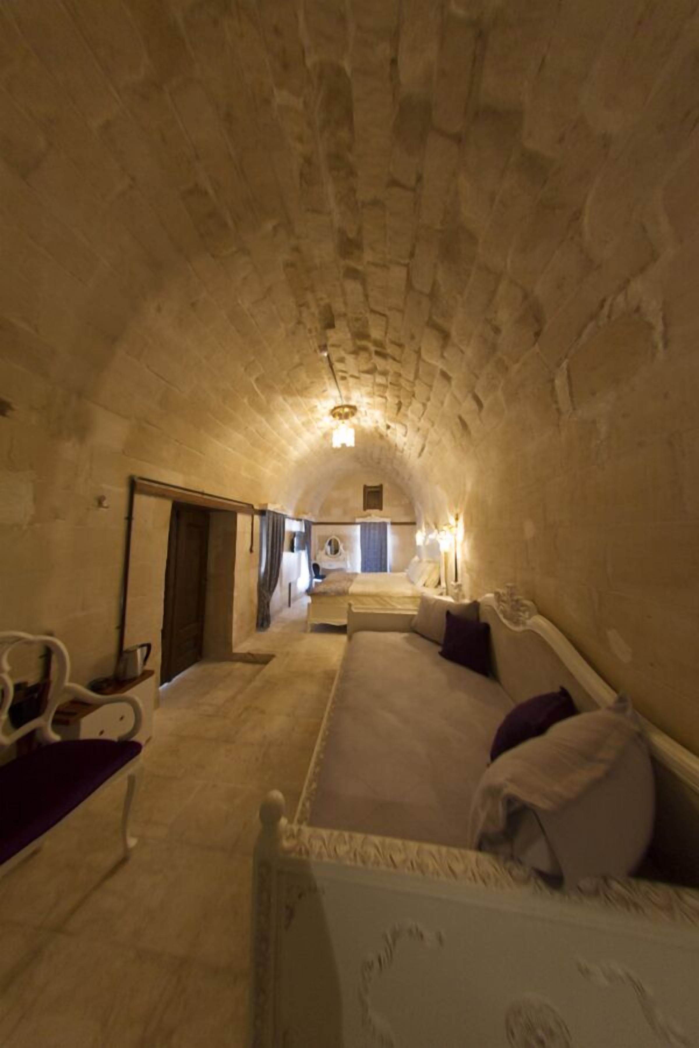 Kolmen hengen huone (Mezopotamya) | Oleskelualue | LCD-televisio