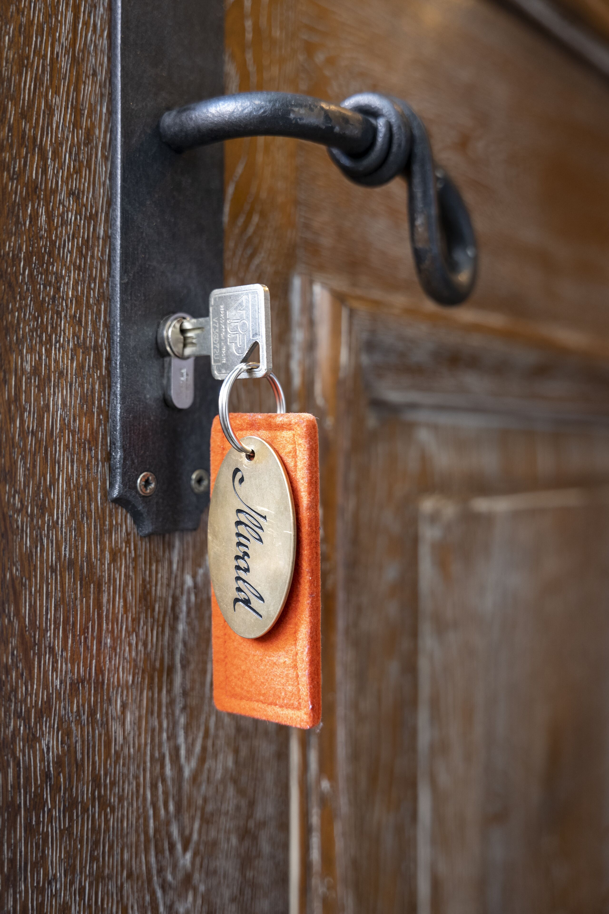 traditional single room | select comfort beds, minibar, in-room safe, desk