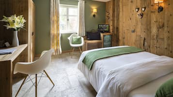 Double Room (Elégance) | Select Comfort beds, minibar, in-room safe, desk