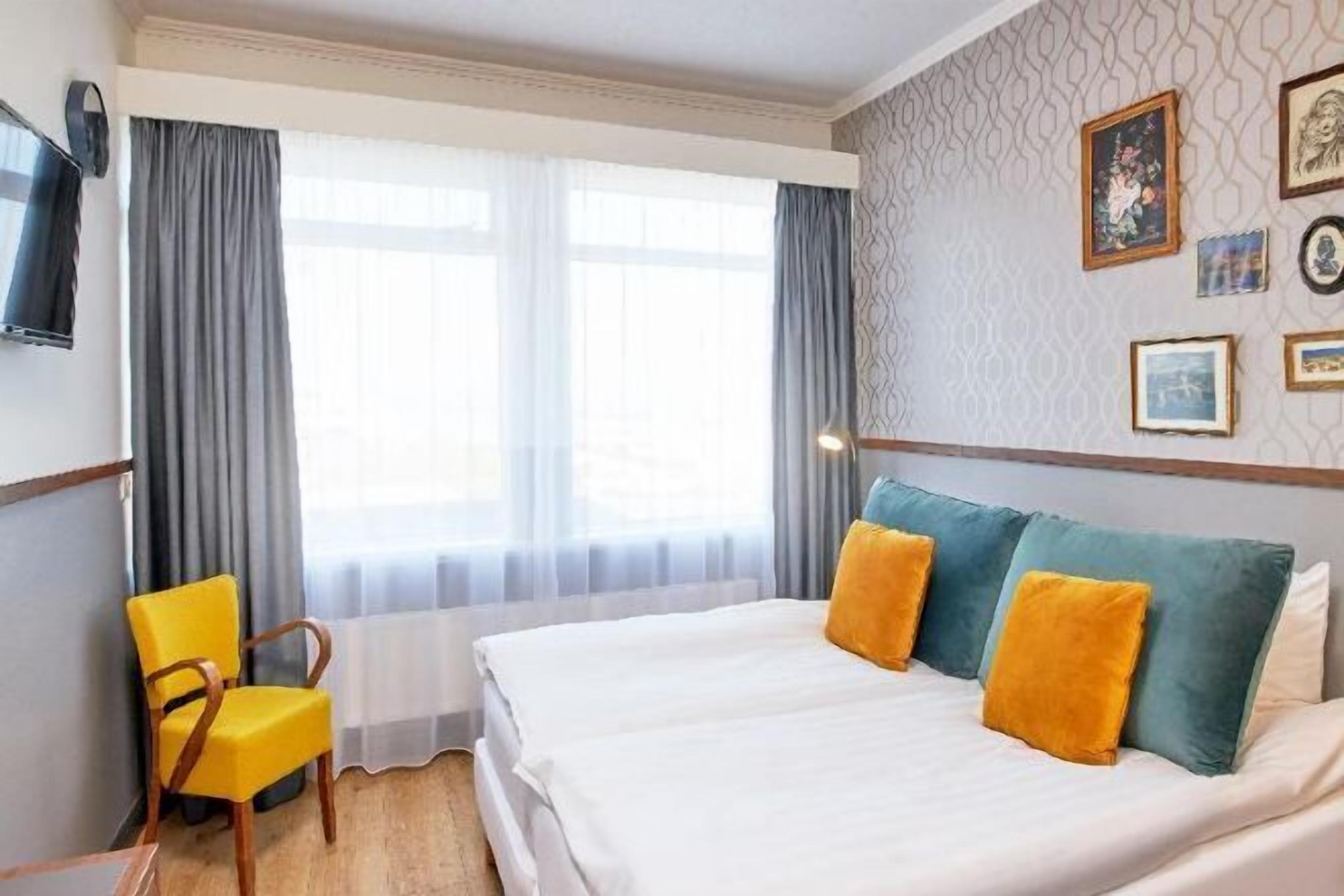 Desk, blackout drapes, iron/ironing board, free WiFi