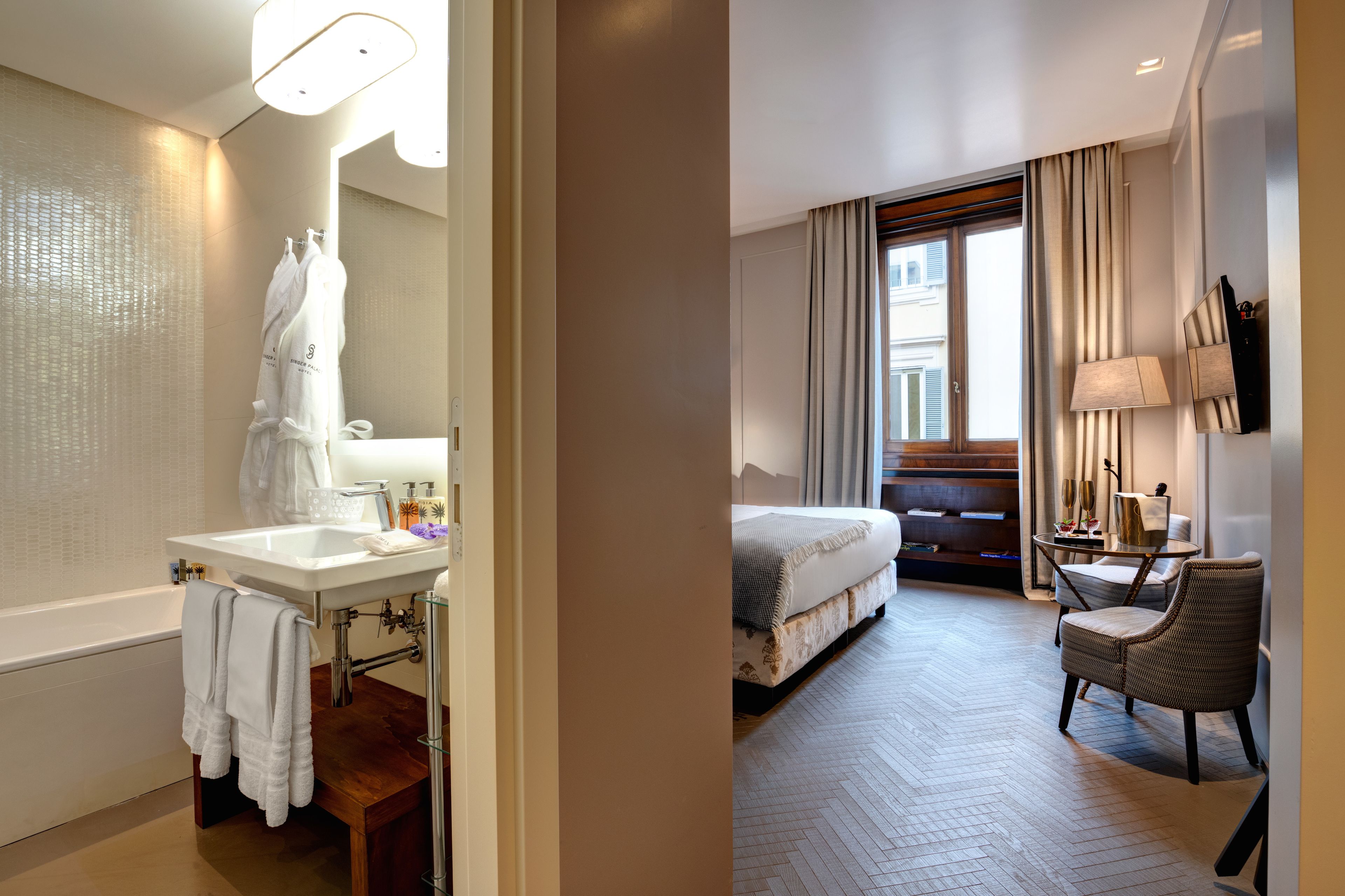 1 bedroom, egyptian cotton sheets, premium bedding, down duvets