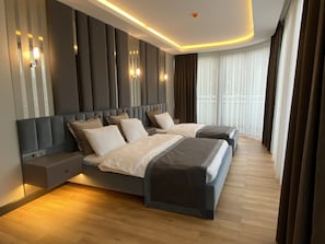 Deluxe Triple Room, 1 Bedroom, Balcony