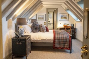 Kahden hengen deluxe-huone (Turnberry Room) | Yksilöllisesti sisustettu, yksilöllisesti kalustettu, työpöytä